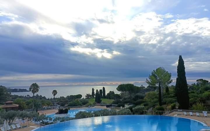 Magic Mer Saint-Raphaël Exteriör bild